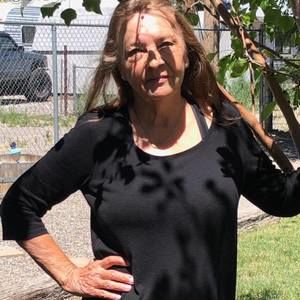 Meet your Posher, Debbie